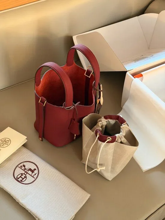 Luxury Rouge H Clemence Picotin Lock 18 Gold Hardware Bag - Picture 2 of 9